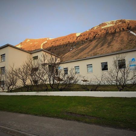 Comfy Guesthouse Westfjords Sudureyri Exteriör bild