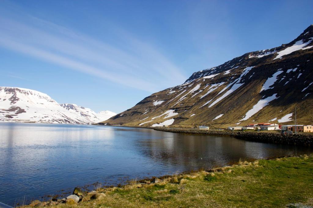 Comfy Guesthouse Westfjords Sudureyri Exteriör bild