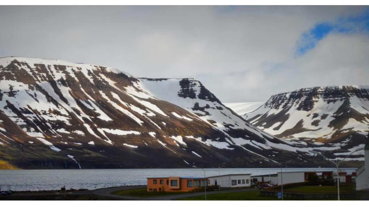 Comfy Guesthouse Westfjords Sudureyri Exteriör bild